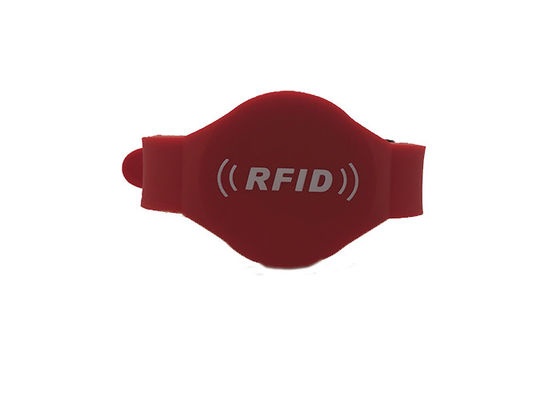 Σιλικόνη Wristband Rfid M5 για τις διοικητικές μέριμνες διανομής, επικύρωση προϊόντων